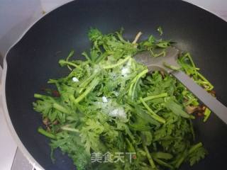 香菇茼蒿的做法步骤：11