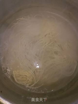 阳春面的做法步骤：2