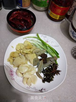 红烧牛肉面的做法步骤：3