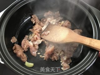 木耳炒肉片的做法步骤：9
