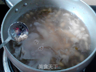 牛肉焖黄豆的做法步骤：7