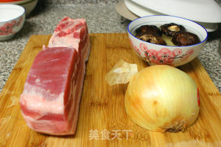 台式卤肉饭的做法步骤：1