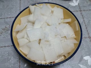 糖醋萝卜片的做法步骤：2