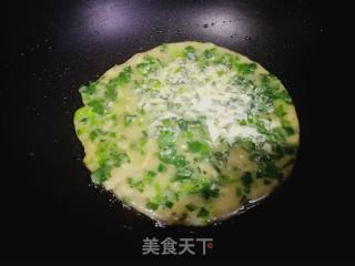 菠菜鸡蛋煎饼的做法步骤：6