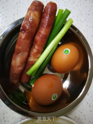 蛋炒饭的做法步骤：1