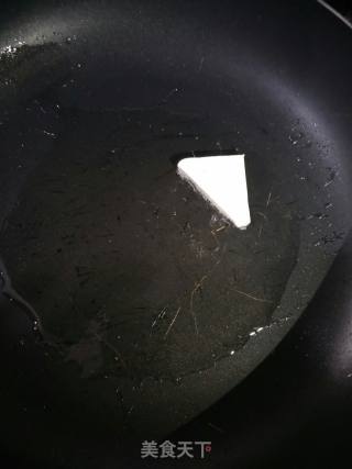 铁铲小葱豆腐的做法步骤：6