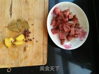 土豆牛肉的做法步骤：1