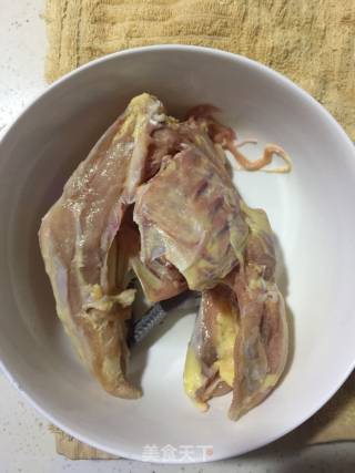 南瓜鸡汤面的做法步骤：1
