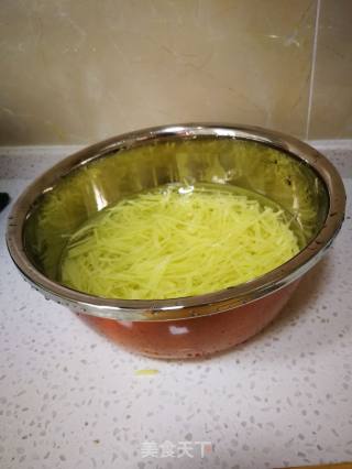 树椒土豆丝的做法步骤：2