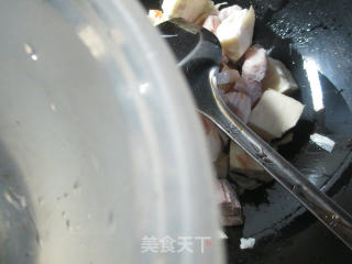 冬笋烧五花肉的做法步骤：5