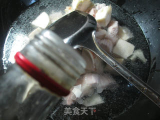 冬笋烧五花肉的做法步骤：6