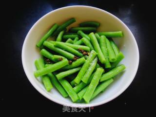 西红柿鸡蛋捞饸饹的做法步骤：2
