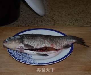 砂锅奶白鲫鱼豆腐汤的做法步骤：1
