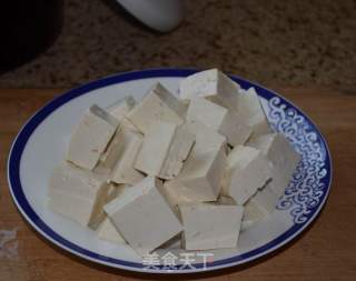 砂锅奶白鲫鱼豆腐汤的做法步骤：2