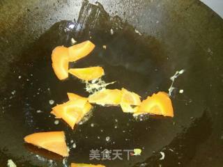 清炒鸡蛋木耳黄瓜的做法步骤：3