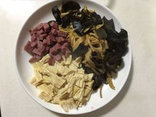 什锦肉丁咸汤的做法步骤：12