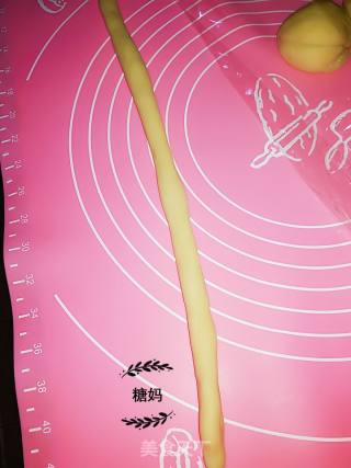 鲜奶蜂蜜麻花的做法步骤：4