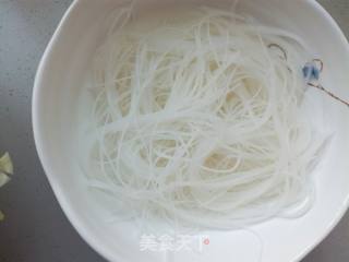 大头菜炒粉丝的做法步骤：2