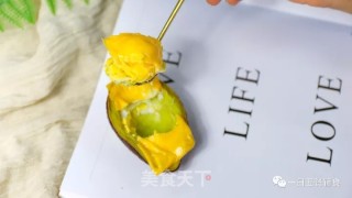 鸡蛋芝士焗牛油果的做法步骤：5