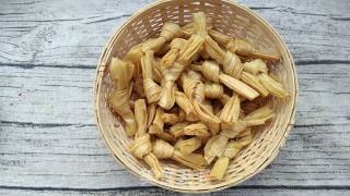 网红零食辣条的做法步骤：1