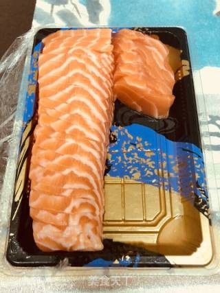 三文鱼饭的做法步骤：1