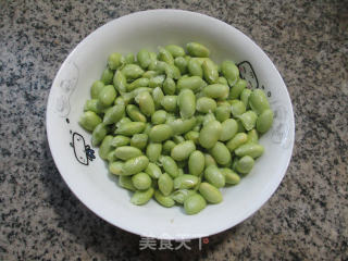 榨菜冬笋炒毛豆的做法步骤：2