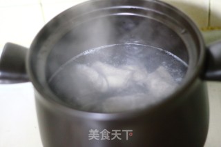 玉米排骨胡萝卜汤的做法步骤：5