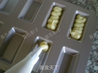 蓝莓果仁费南雪的做法步骤：11