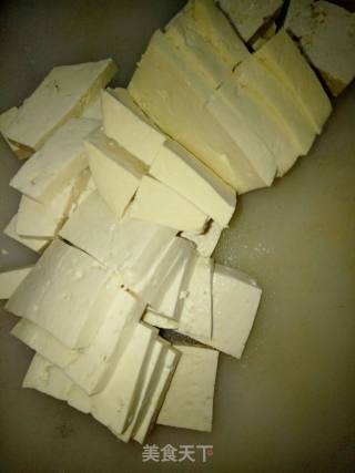 番茄锅塌豆腐的做法步骤：1