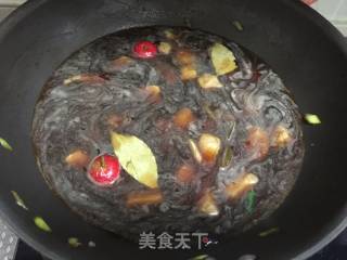 红烧牛肉面的做法步骤：4