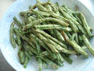 黄豆酱干煸豆角的做法步骤：2