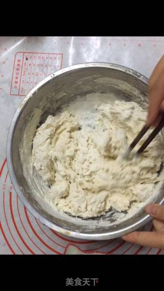 葱油饼（发面）的做法步骤：1