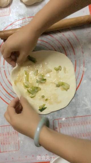 葱油饼（发面）的做法步骤：8