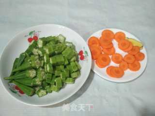 橄榄菜秋葵的做法步骤：2