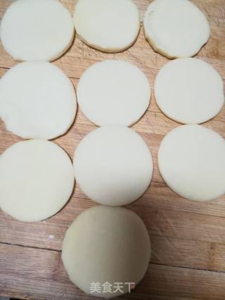 豆沙酥的做法步骤：1