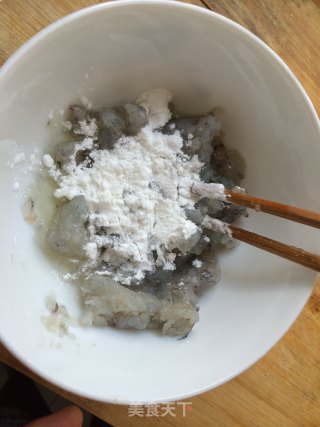 鲜香煎虾饼的做法步骤：4