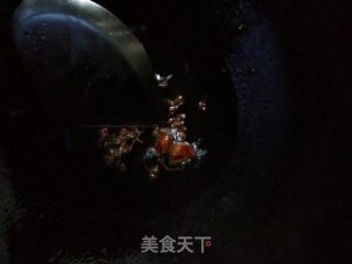 辣烩牛百页鱿鱼花的做法步骤：3