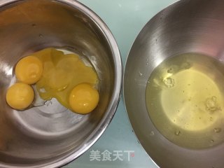 红丝绒蛋糕卷#烤箱美食#的做法步骤：2