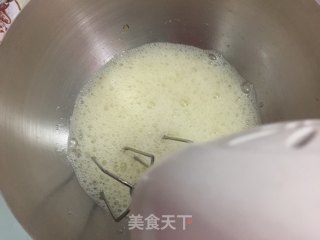 红丝绒蛋糕卷#烤箱美食#的做法步骤：7