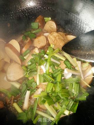 豆腐皮炒蒜苗的做法步骤：6