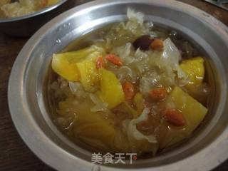木瓜银耳糖水的做法步骤：1