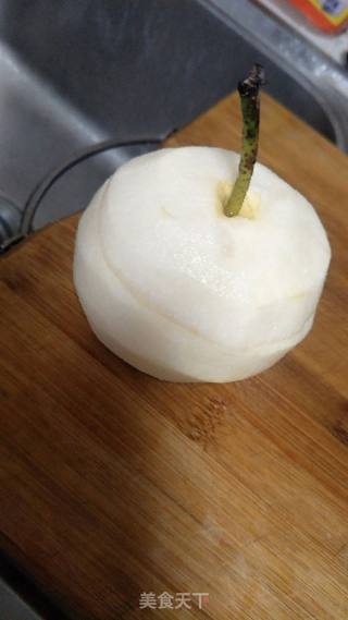 川贝蒸雪梨的做法步骤：2