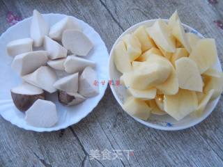 砂锅版地锅鸡的做法步骤：3