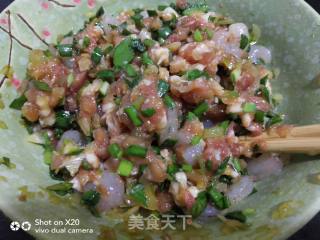 三鲜馅馄饨的做法步骤：1
