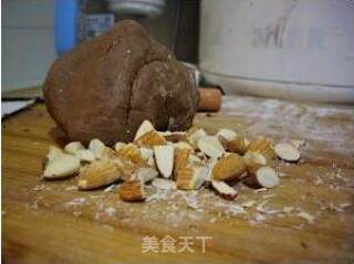 杏仁朗姆提子酥+牛奶可可杏仁饼（一种做法，两种口味）的做法步骤：9