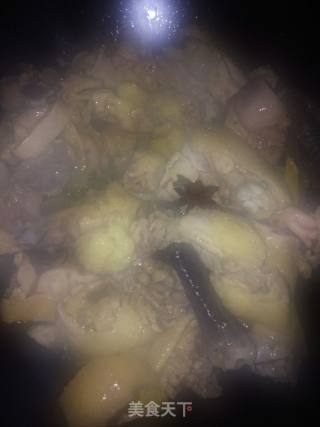土豆烧鸡的做法步骤：3
