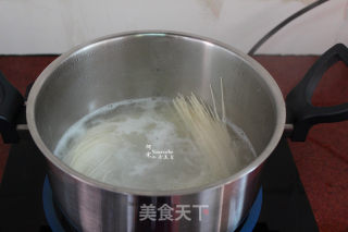 爽滑浓香肉牛面的做法步骤：3