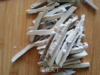 青椒炒臭干子的做法步骤：1