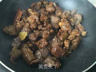 胡萝卜土豆炖牛肉的做法步骤：10