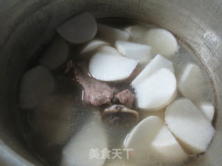 萝卜筒骨汤的做法步骤：7